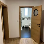 Prazdninovy Dum Na Rajcurne 펜션 *